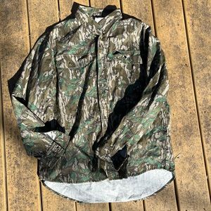 Mossy Oak Greenleaf Button Down Shirt